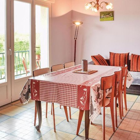 Holiday Home In Montsernelle Lithaire Bagian luar foto