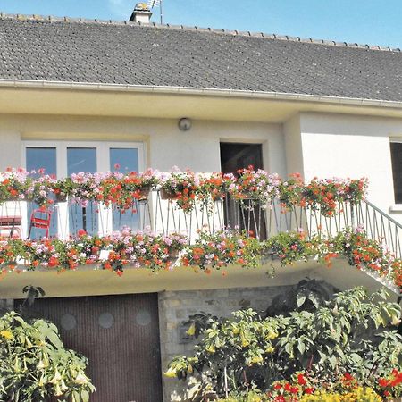 Holiday Home In Montsernelle Lithaire Bagian luar foto