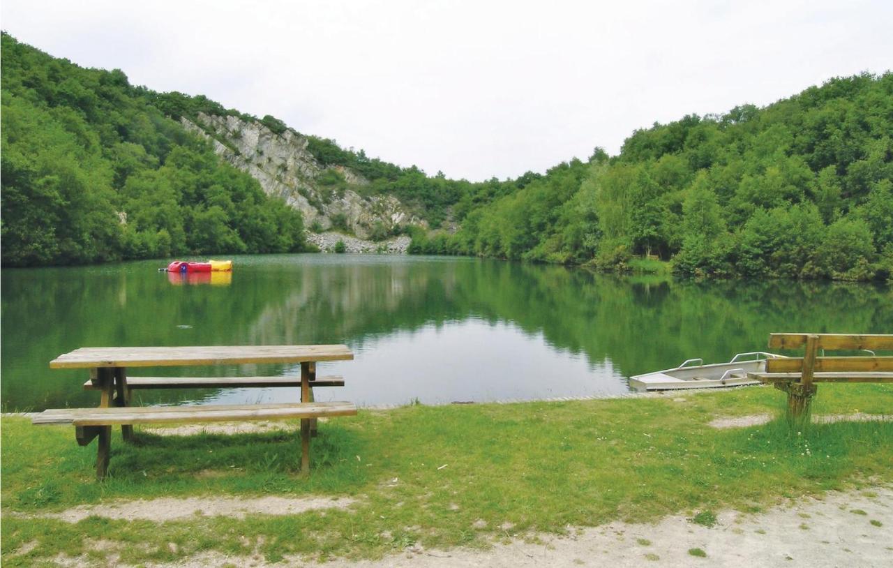 Holiday Home In Montsernelle Lithaire Bagian luar foto