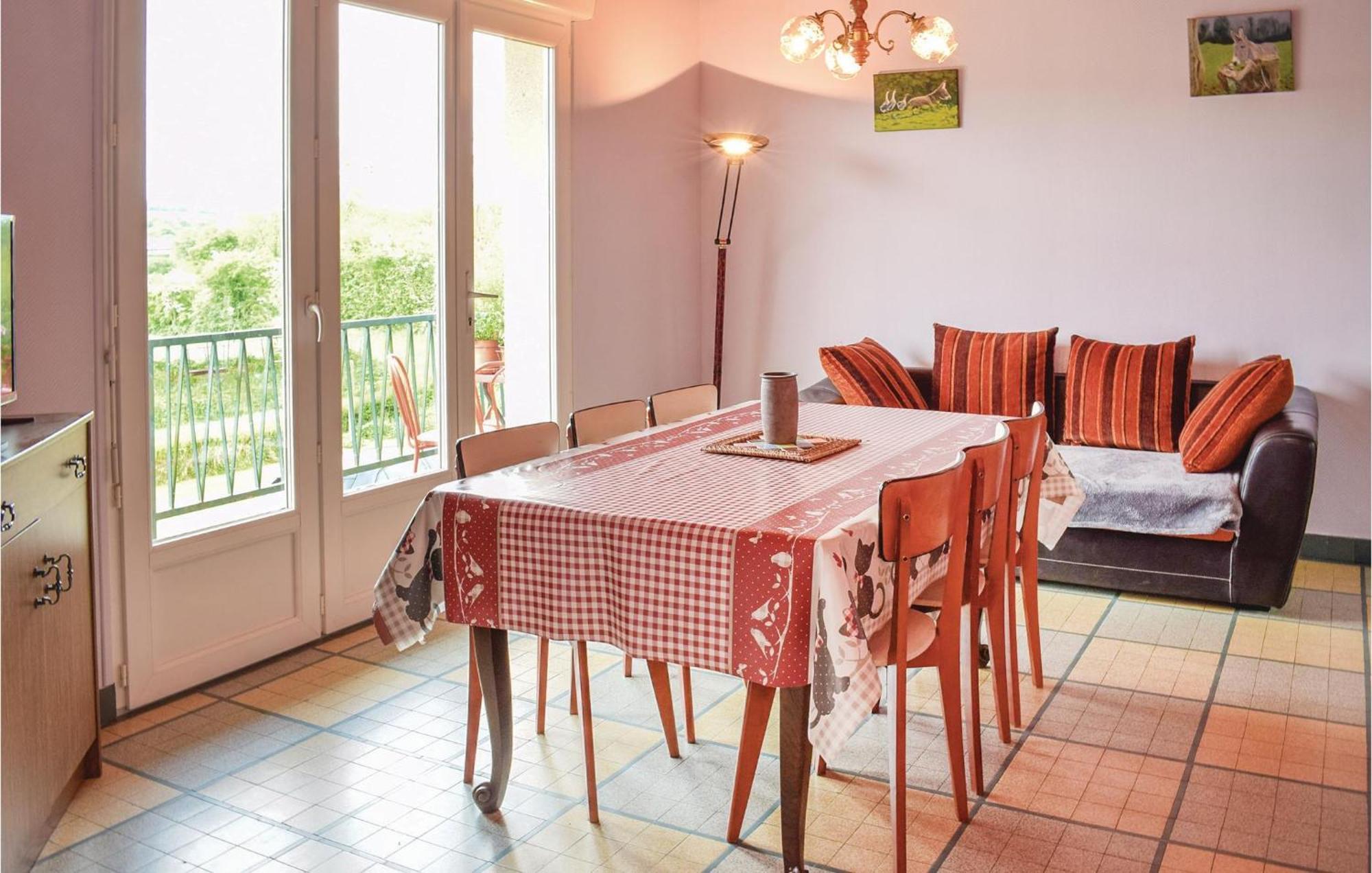 Holiday Home In Montsernelle Lithaire Bagian luar foto