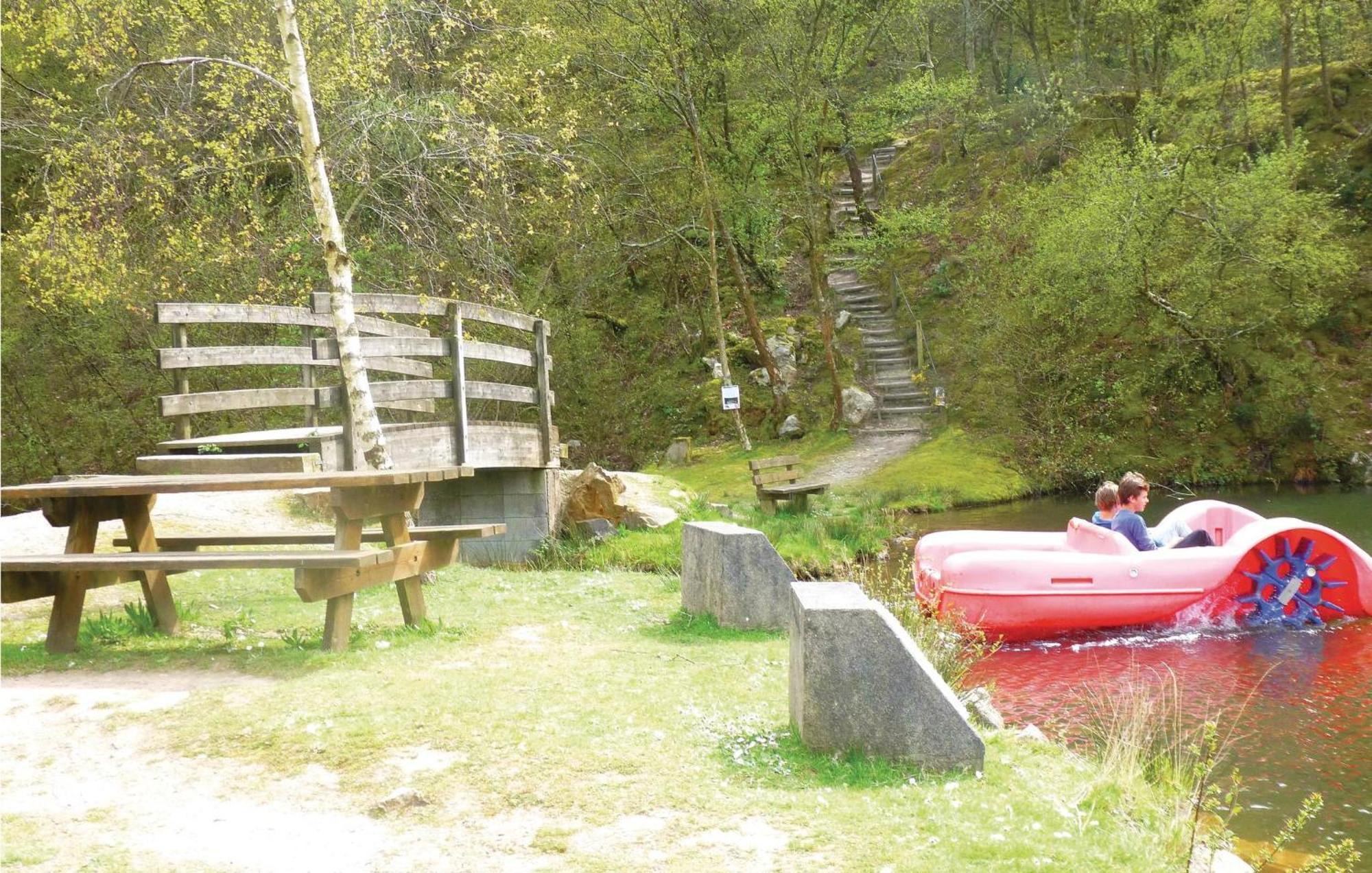 Holiday Home In Montsernelle Lithaire Bagian luar foto